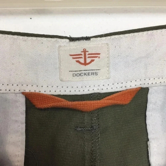 Dockers Cargo Shorts Size 30 - Picture 6 of 8